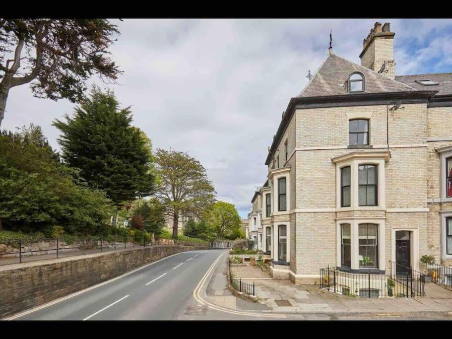 No9 By The Park, * Whitby